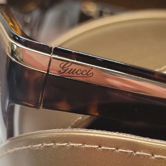 Gucci Tortoise Shell Glasses for Men - Picture 5 of 8